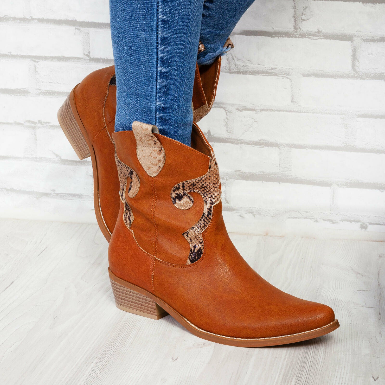 immagine-140-toocool-scarpe-donna-stivali-stivaletti-j19-25