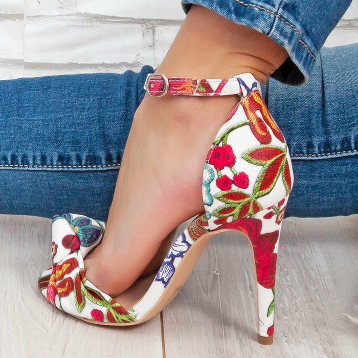 Scarpe deals con fiori